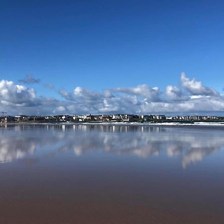 Cosy 3 Bedroom Apartment In Central Portrush With Sea Views Екстериор снимка