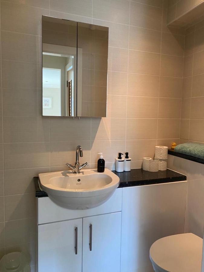 Cosy 3 Bedroom Apartment In Central Portrush With Sea Views Екстериор снимка