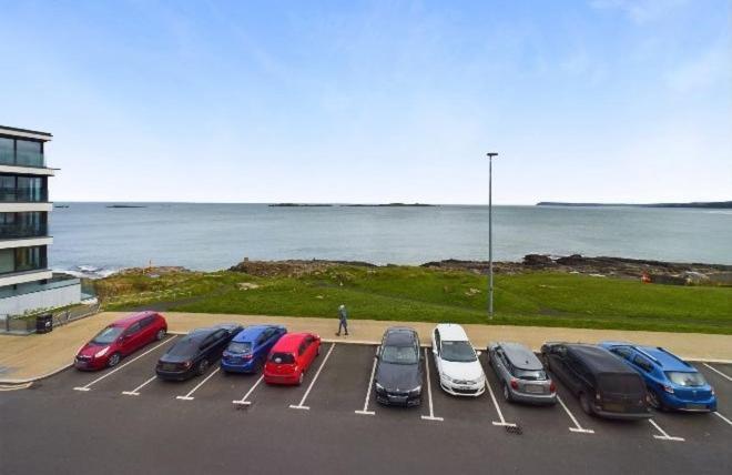 Cosy 3 Bedroom Apartment In Central Portrush With Sea Views Екстериор снимка