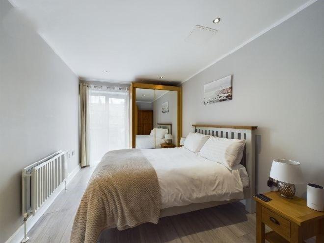 Cosy 3 Bedroom Apartment In Central Portrush With Sea Views Екстериор снимка